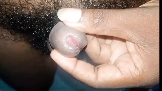 Odamda tek başıma elle muamele