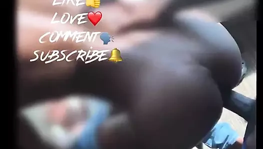 Pencereden görerek sert siktim