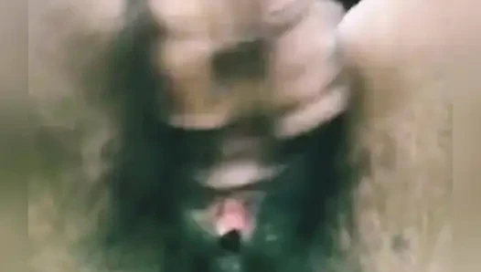 Seksi zenci parmaklıyor - kendimi parmaklıyorum