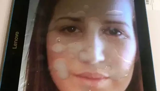 Sıcak 21 yaşındaki cumslut vicky alır iki yükler üzerinde ona cumface