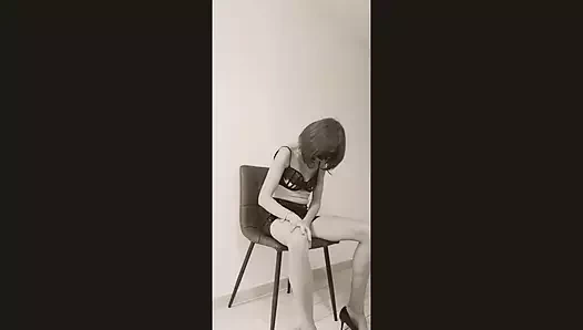 amatör karısı maja dokunmadan kendini üzerinde bir sandalye