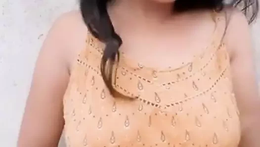 Zoya'nın ateşli göğüsleri