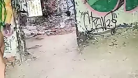 Sahne arkasında çıplak fotoğraf çekimimi keşfedin.