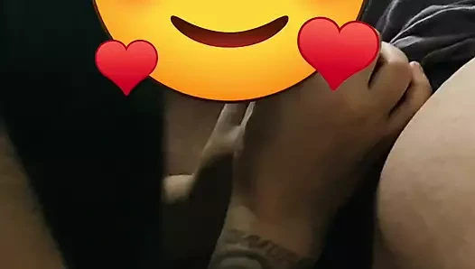 Üvey anne üvey oğlunun yarağını yatağın kenarında yalıyor