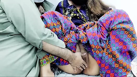 Hintçe ses ile anal seks yapan üvey kız kardeşi kesme sebze yardım