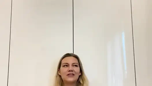 Gel benimle mastürbasyon yapıyor! Gel benimle mastürbasyon yapıyor!