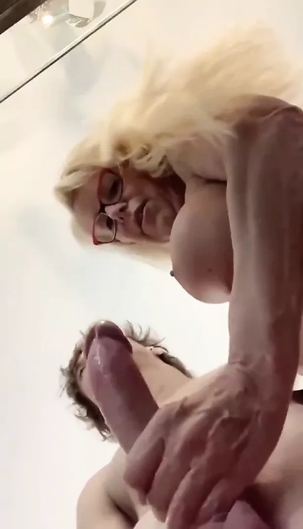 +50 uygun puma teyze öpüşme handjob