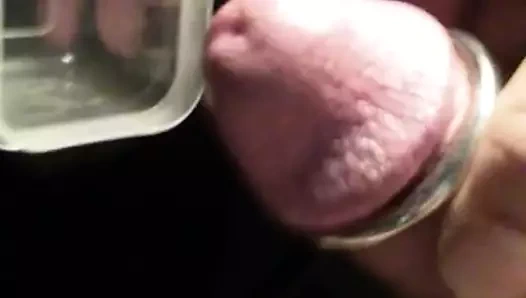 O bardağı cum ile doldurmak için çaresiz!