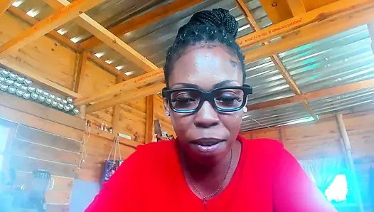 Büyük götlü yaramaz üvey anne rol yapma