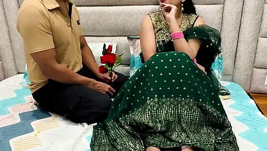 Hintli genç sali özel bir günde jijası tarafından sikiliyor