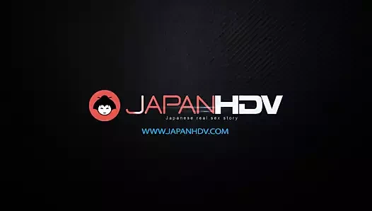 Asya esmer seviyor Başlarken seks oyuncak poked yukarı ona delikler