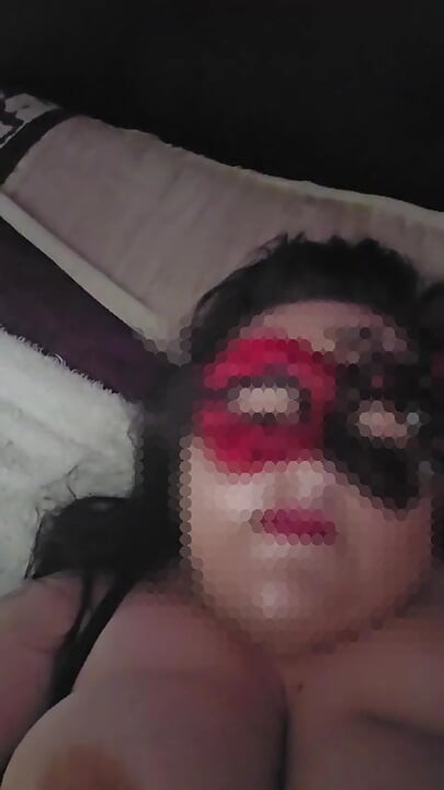 Evli kadın azgındı.