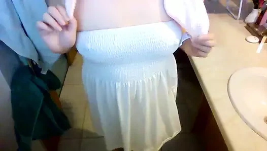 Dans ediyor, poz atıyor ve seni yok sayıyor