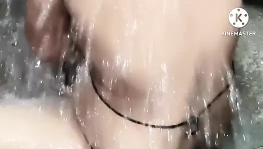 Yenge ki amcıkla oynamalı