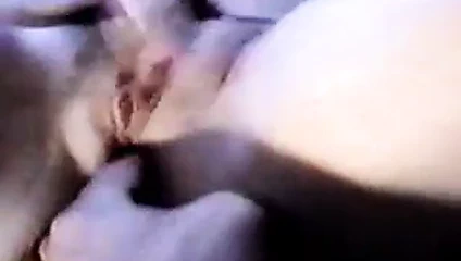 Pasc doigt dans chatte