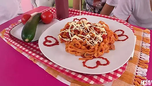 Azgın Asyalı hatun hikaru ayami için iki yarak ve dölleme