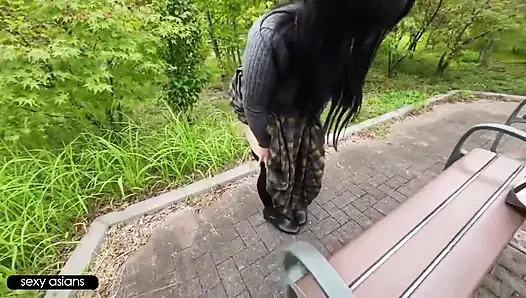 Büyük memeli tombul evli kadın sevgiye aç kaldı ve sonunda gizli arzularının kontrolün ötesinde taşmasına izin veriyor