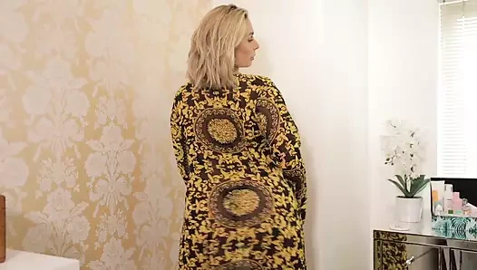 Büyük götlü pawg tanrıçan ona tapmanı istiyor çünkü layık değilsin ama sana söyleneni yap ve olabileceğin gibi yap