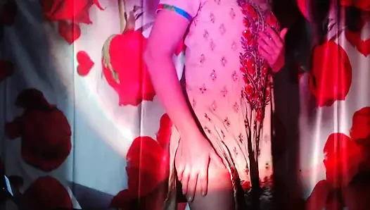 gece ışığında seksi striptiz