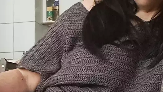 esposa mostrando a buceta para o vizinho, quero foder