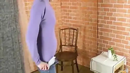 Vazo sadece onun edepsiz oyunu için mükemmel