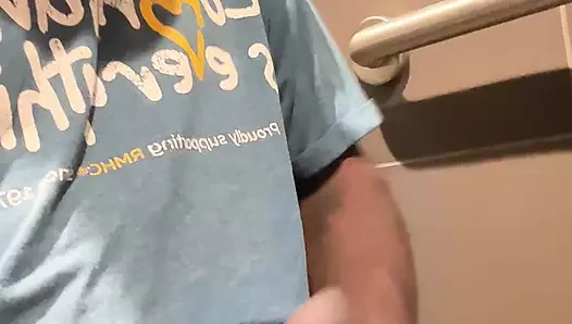 Banyoda biraz stres atmalıydım çünkü işim gerçekten beni strese sokuyordu