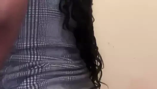 Amcığımı yastığımın her yerine sürtüyorum çok iyi hissettiriyor!! Ve asam bana en iyi orgazmı yaptı!