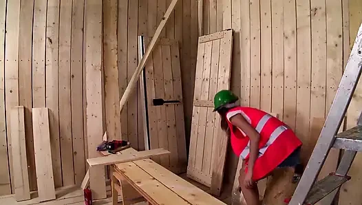 Mükemmel götlü seksi 18 yaşındaki kızla sıkı anal