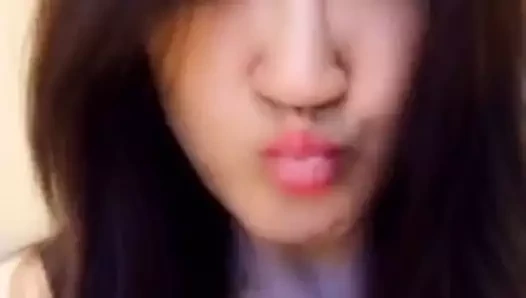 Asya amatör model fışkırtma üzerinde yapay penis