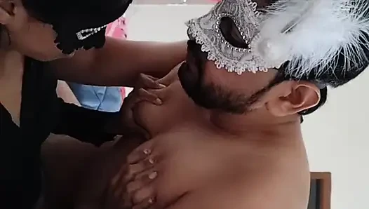 Erkek arkadaş ve seks bebeği