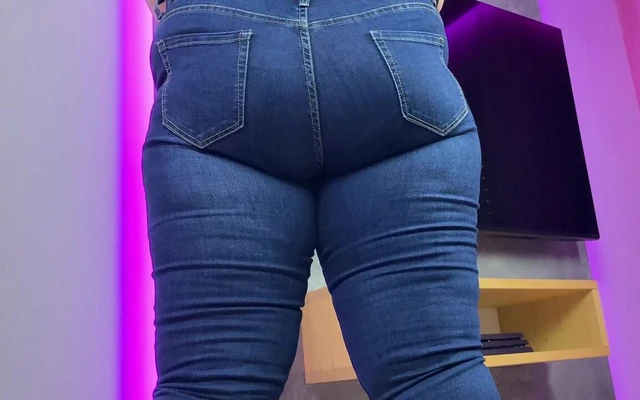 Kadının testislerini midesine tekmeledi! Testislerin arkadan yıkımı! - Dave Moon - Jennifer