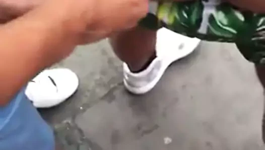 Punheteiros na balada