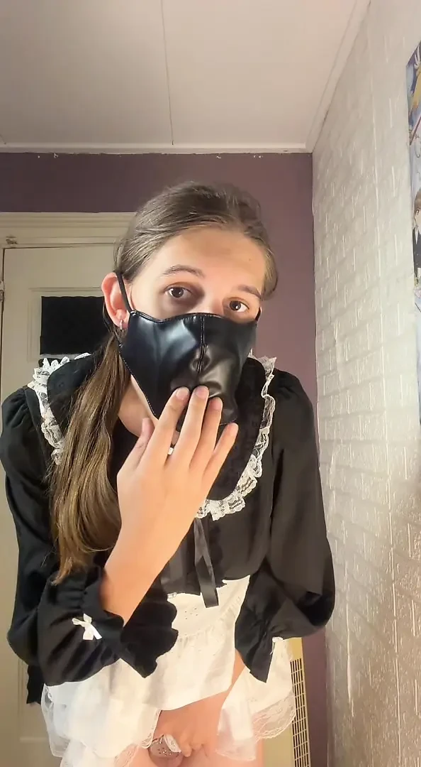 kafesli sissy locktober sırasında sikilmek için yalvarıyor jessiesissy maceraları