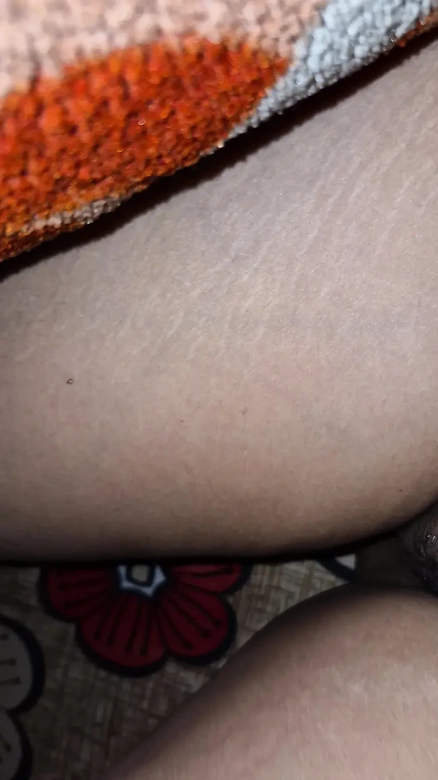 Kız arkadaş ko raat mai ghar bulaya