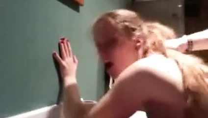 Erkek arkadaşı p4 saatler iken adam birkaç yerde gf sikikleri