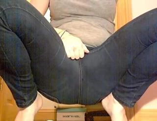 pissing and cumming in jeans