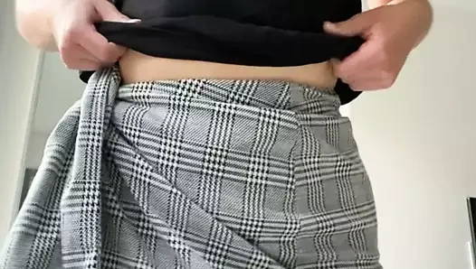 Onun popo fişi ile kısa etek tatlı