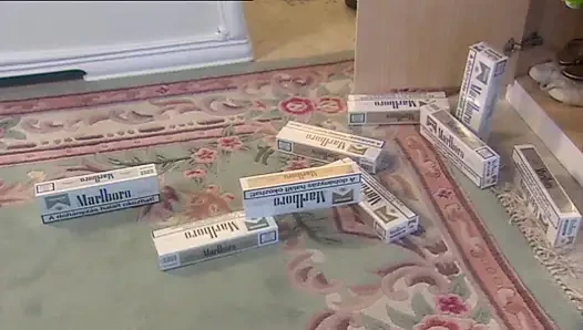 Sarışın Kalp Kırıcı Vahşi Kanepede Sikişiyor