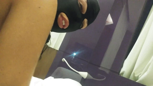 Full Cam2 - 4K, горячая и загорелая домохозяйка наслаждается своим лучшим межрасовым тройничком с самым большим хуем, она кончает, как шлюшка