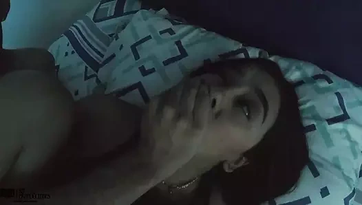 Я обожаю заходить в комнату моей мачехи, чтобы трахнуть ее богатую киску - Порно в Испании