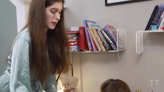 Çok kötü bir kız olmuşsun Bella! Üvey baba Tim seni cezalandıracak