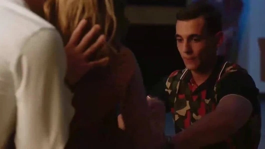 scandalplanet.com üzerinde ester exposito üçlü derleme