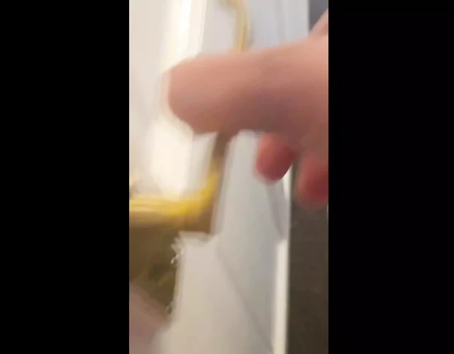 Üvey anne üvey oğluyla tamamen çıplak seks yaparken yakalandı