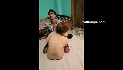 Hot Bangla Bhabhi Ko Dosto ne Milkar Choda