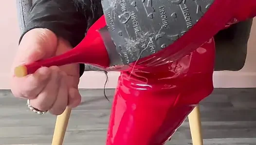 Uyluk hizasına kadar olan botlarıma tam bir bağlılık