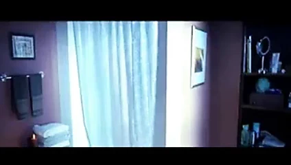 Katharine isabelle duş sahnesi