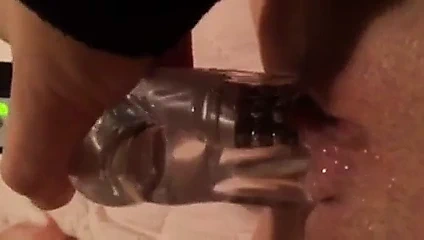 V cums üzerinde büyük oyuncak