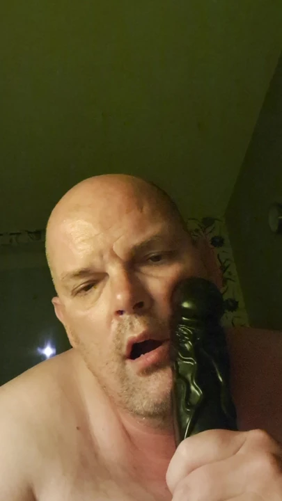 Sürtük için sadece doğru dildo