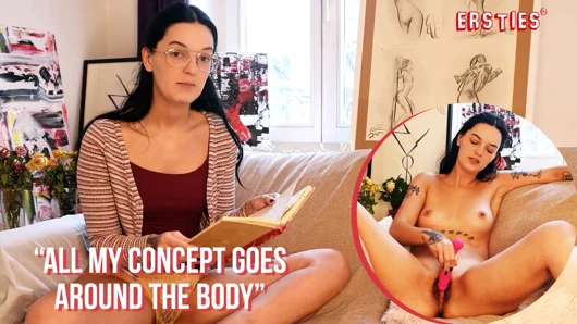 Ersties - pinko bir oyuncakla mastürbasyon yapmadan önce sana şiirini okuyor