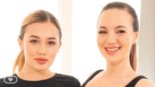 İki Çek kız sanat dersi sırasında beni sikiyor - sanal gerçek porno